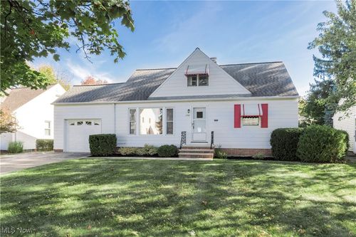 1737 Mayfair Blvd, Mayfield Heights, OH, 44124-3113 | Card Image