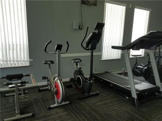 APT-3305 - 1820 N Lauderdale Ave, Condo with 1 bedrooms, 1 bathrooms and null parking in North Lauderdale FL | Image 14