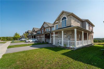 55 Paul Rexe Blvd, Townhouse with 3 bedrooms, 2 bathrooms and 2 parking in Otonabee ON | Image 2