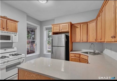 189 Wooster Street, New Haven, CT, 06511 | Card Image