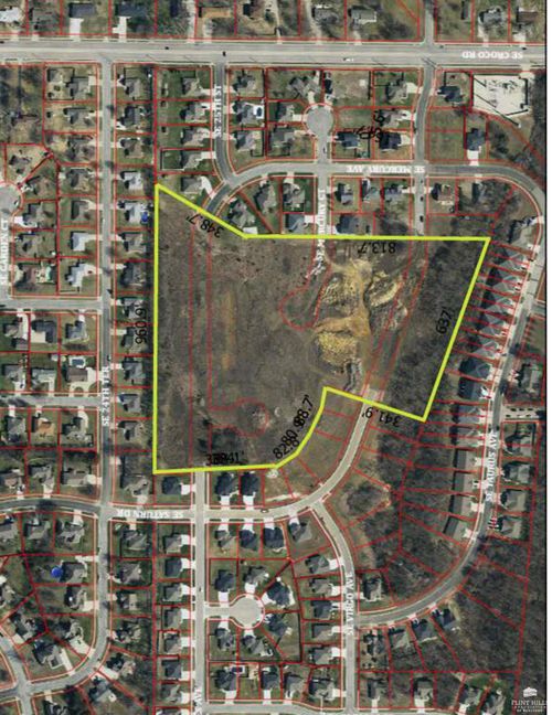 000 Se Saturn Dr, Topeka, KS, 66605 | Card Image
