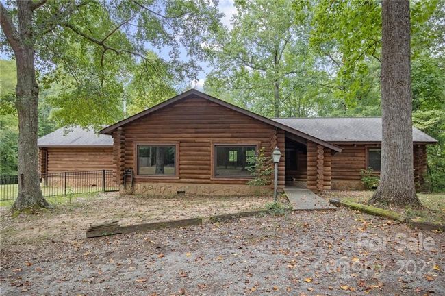 FRONT OF HOME | Image 18