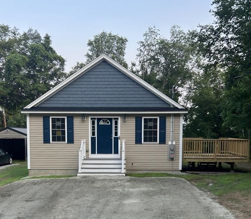 68 Michigan St, Winchester, NH, 03470-2425 | Card Image