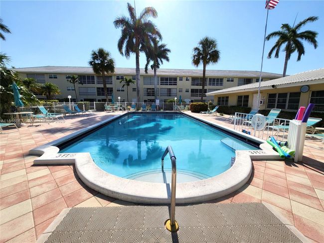 APT-149 - 1951 Ne 39 Th St, Condo with 2 bedrooms, 2 bathrooms and null parking in Lighthouse Point FL | Image 34