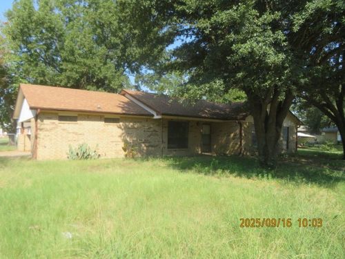 221 N 1st St, Mabank, TX, 75147-8680 | Card Image