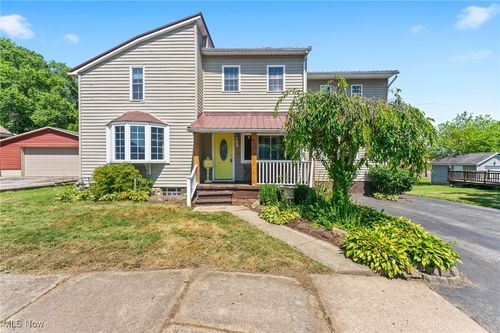 55 Oak St, Leetonia, OH, 44431-1143 | Card Image