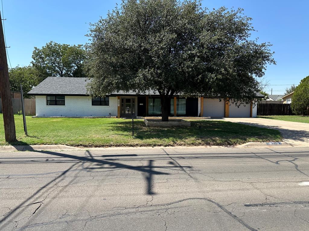 Garfield St, Midland, TX 79705