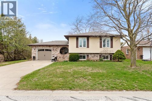 42 William Ave, Kingsville, ON, N9Y3T4 | Card Image