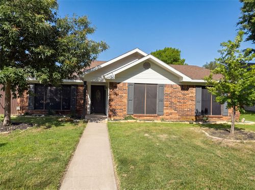 1319 Oak Run Dr, Duncanville, TX, 75137-3526 | Card Image