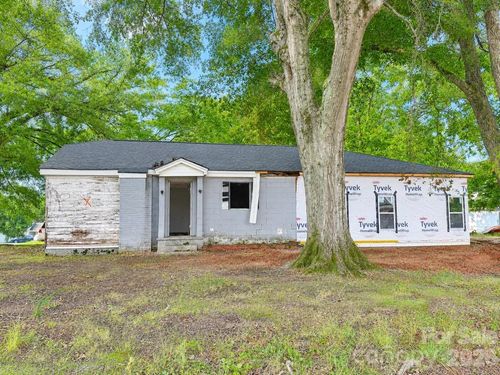 111 Churchill Dr, Kings Mountain, NC, 28086-2663 | Card Image