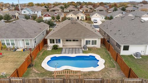 111 Crooked Trl, Bastrop, TX, 78602-2172 | Card Image