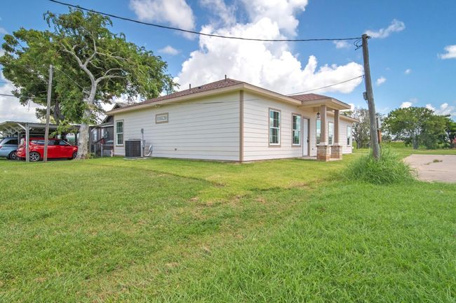 Back of the home | Image 7