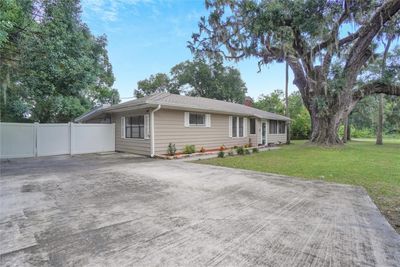 200 W 15 Th Street, House other with 4 bedrooms, 2 bathrooms and null parking in SANFORD FL | Image 2