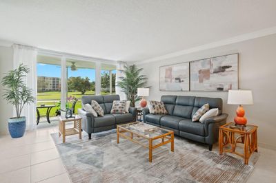 106 - 3700 Oaks Clubhouse Dr, Condo with 3 bedrooms, 2 bathrooms and null parking in Pompano Beach FL | Image 1