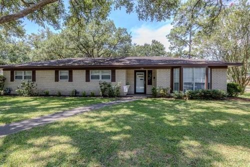 1700 Mustang Ave, Bay City, TX, 77414-4647 | Card Image