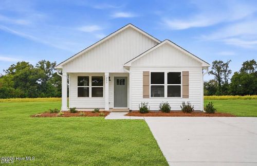 223 Rae St, Warsaw, NC, 28398-1536 | Card Image