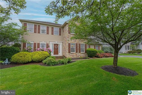1471 Toursdale Dr, Easton, PA, 18045-6112 | Card Image