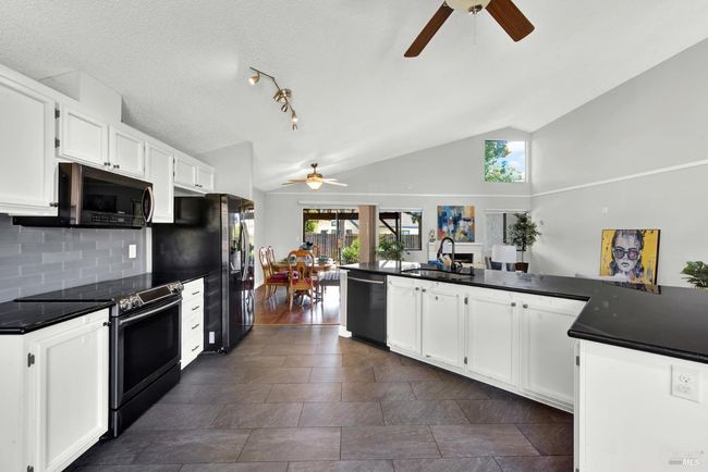 945 Hickory Avenue, House other with 3 bedrooms, 2 bathrooms and 2 parking in Fairfield CA | Image 10