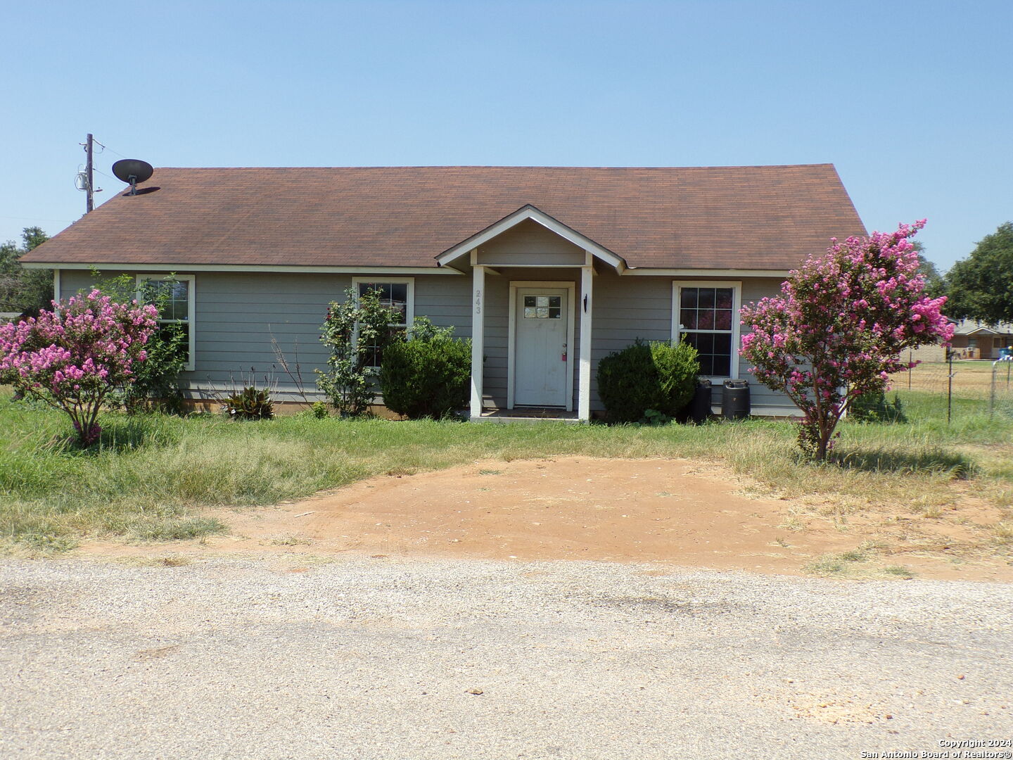 County Road 1112 , Pearsall, TX 78061
