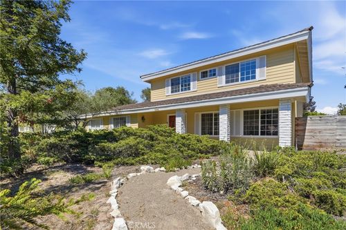 3050 Oak Pointe Dr, Lompoc, CA, 93436-2329 | Card Image