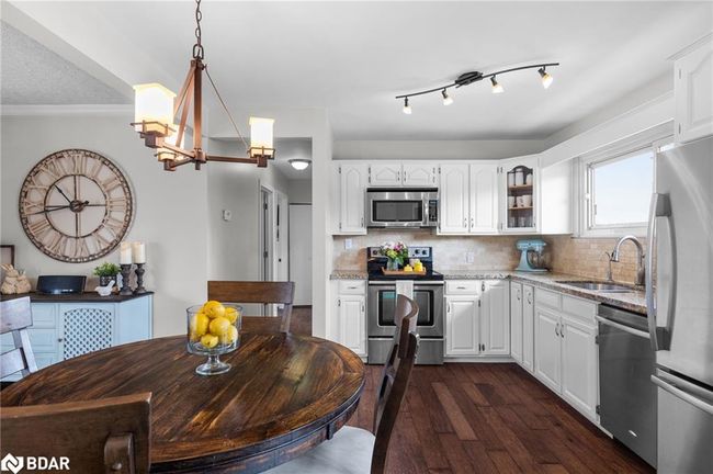 13 Huron St, House other with 4 bedrooms, 2 bathrooms and 8 parking in Minesing ON | Image 6