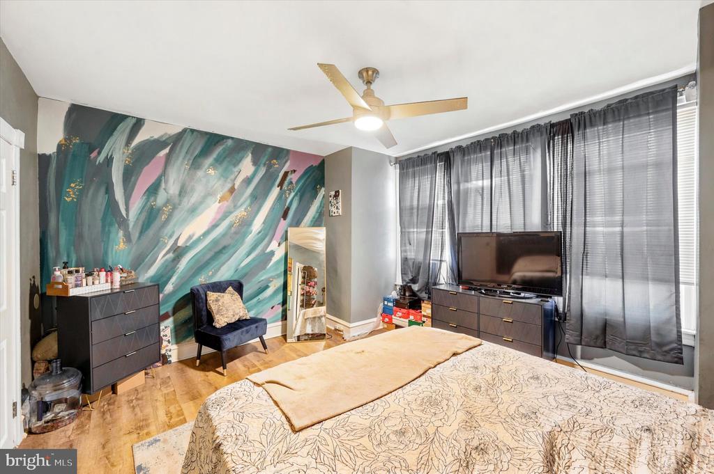 Residential in PHILADELPHIA 4