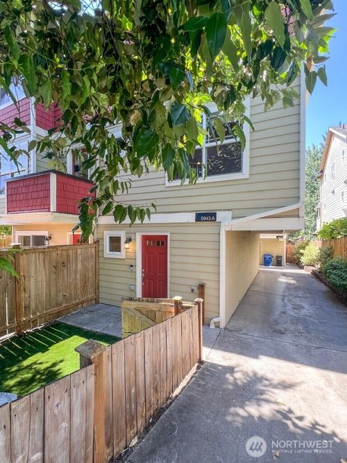 a-5943 36th Ave S, Seattle, WA, 98118-2606 | Card Image