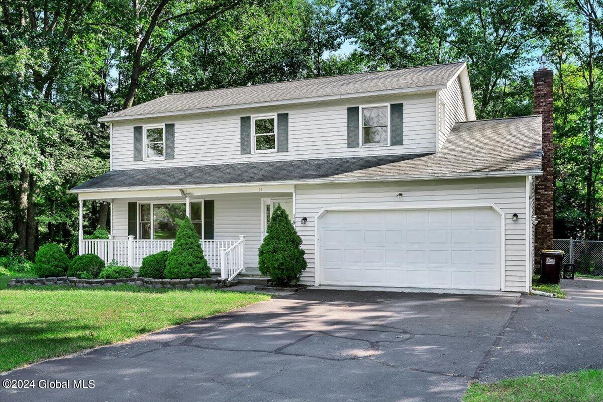 Mcgregor Ct, Clifton Park, NY 12065