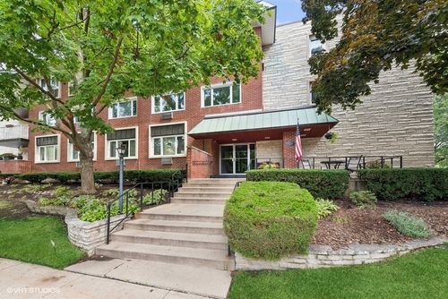 203-101 N Peartree Lane, Arlington Heights, IL, 60004 | Card Image