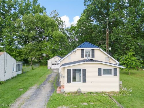 11330 Tullis Ave Ne, Alliance, OH, 44601-1362 | Card Image