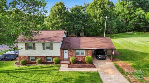 103 Little Forest Ln, Statesville, NC, 28625-8907 | Card Image