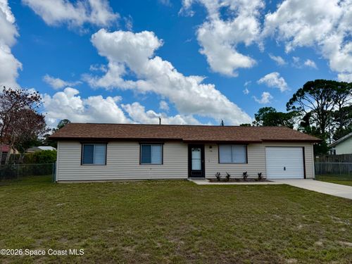 700 Fernandina St Nw, PALM BAY, FL, 32907-1741 | Card Image