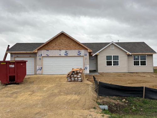 210 Autumnwood Ln, DAVIS JUNCTION, IL, 61020-9449 | Card Image