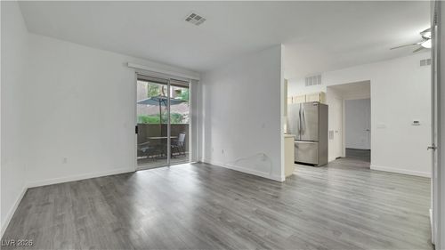 814-231 W Horizon Ridge Pkwy, Henderson, NV, 89012-5406 | Card Image