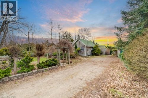 31 Church Street W, Scotland, ON, N0E1R0 | Card Image