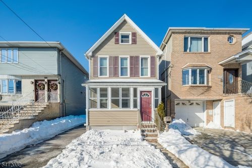 529 Maple Ave, Elizabeth, NJ, 07202-3513 | Card Image