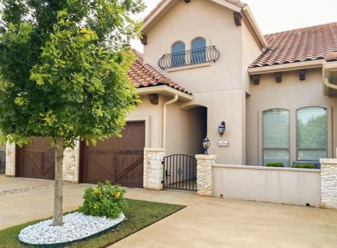 Residential Lease in Horseshoe Bay