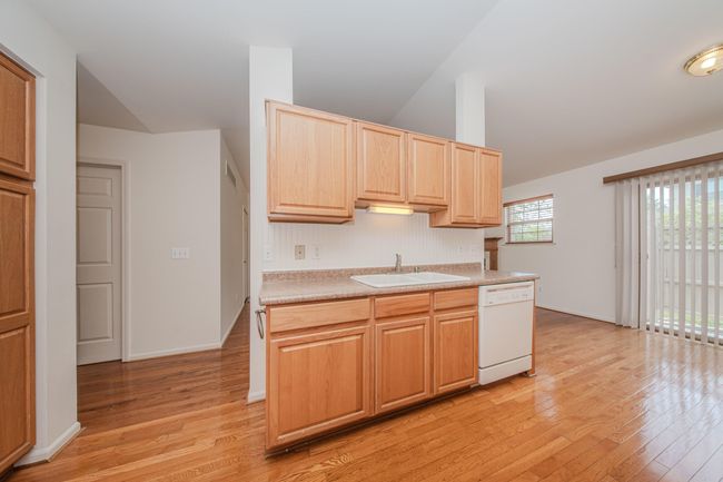 128 Commons Cir, Condo with 2 bedrooms, 2 bathrooms and null parking in Saline MI | Image 19