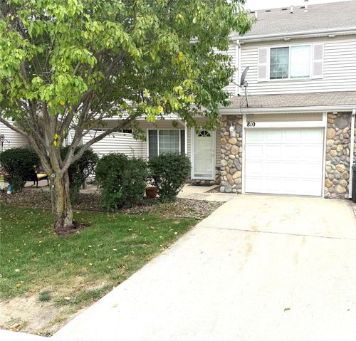 unit-810-3799 Village Run Dr, Des Moines, IA, 50317-8069 | Card Image