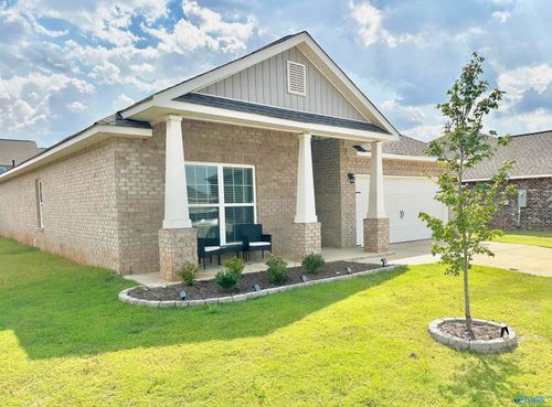 16604 Demi Dr, Athens, AL, 35613-6183 | Card Image