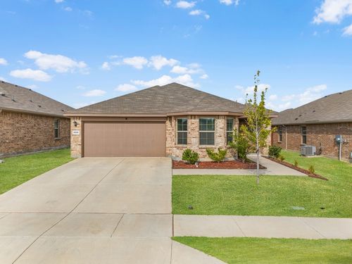9509 Golden Summit Dr, Fort Worth, TX, 76131-1967 | Card Image
