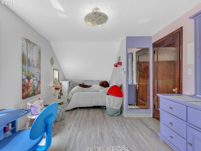 Bedroom-Upper | Image 29
