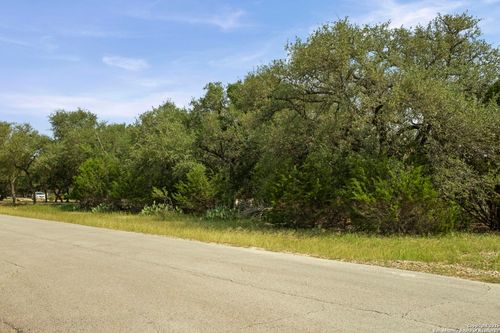 1030 Jurassic Ln, Spring Branch, TX, 78070-5517 | Card Image