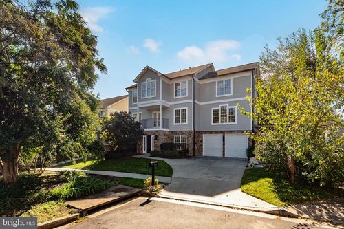 904 S Oakland Street, ARLINGTON, VA, 22204 | Card Image