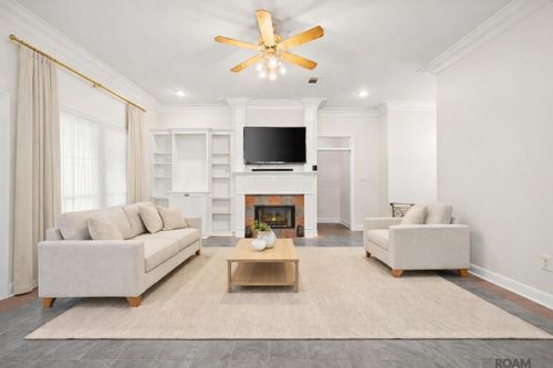 16307 Megan Ln, Prairieville, LA, 70769-5377 | Card Image