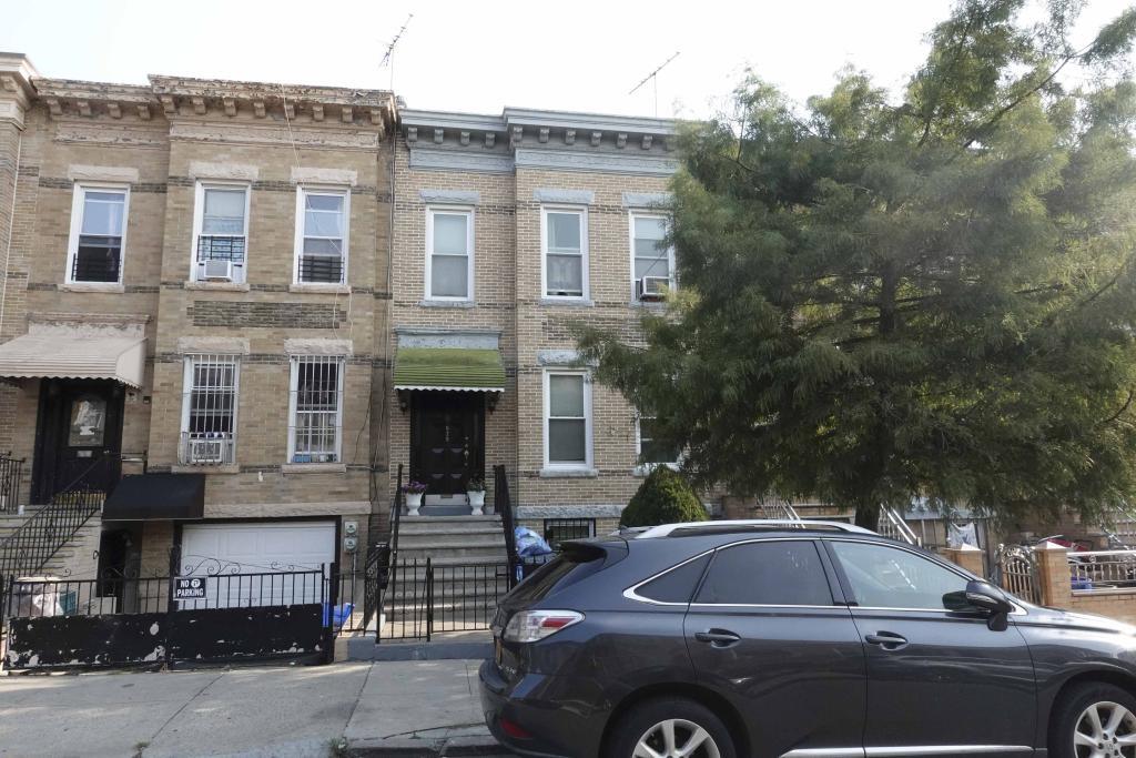 48th St, Brooklyn, NY 11220