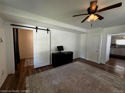 15843 Knight, Redford, MI, 48239-3603 | Card Image