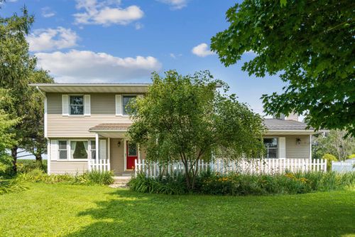 1310 Plum St, Tipton, IA, 52772-1355 | Card Image