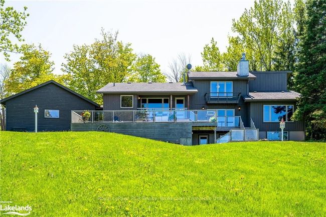 8254 21/22 Nottawasaga Sideroad, House other with 5 bedrooms, 6 bathrooms and 6 parking in Duntroon ON | Image 30