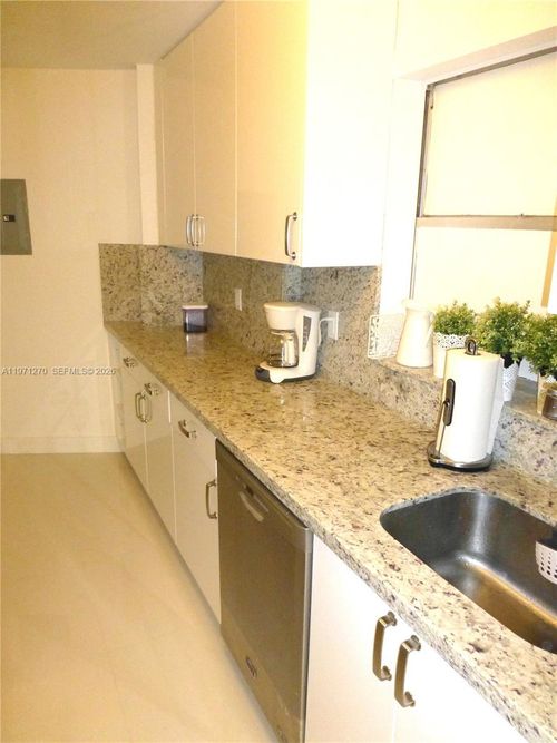 apt-2e-1881 Washington Ave, Miami Beach, FL, 33139-7445 | Card Image
